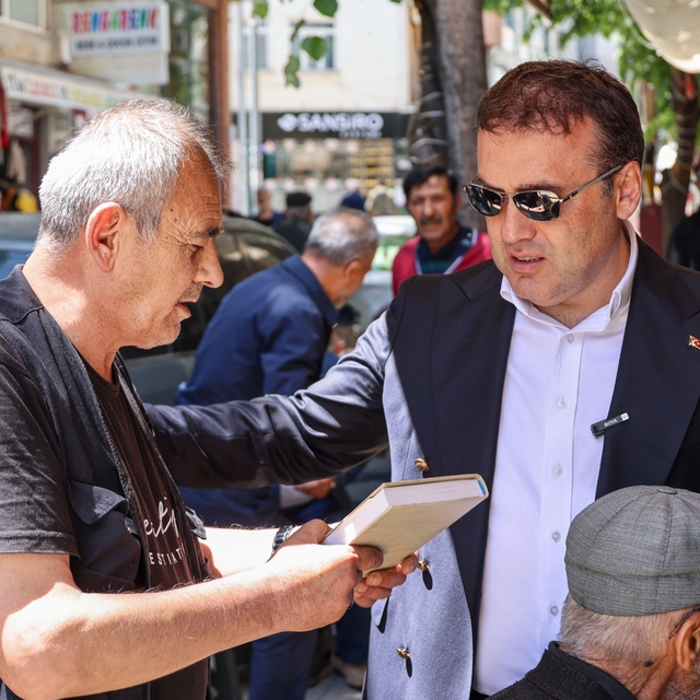 Vali Sözer esnafla buluştu