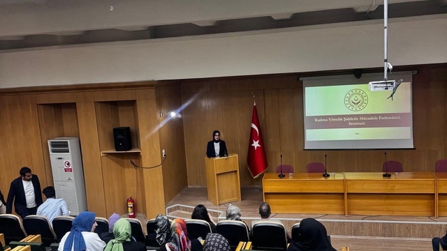 Üniversitesi öğrencilerine 'Kadına Yönelik Şiddetle Mücadele' eğitimi