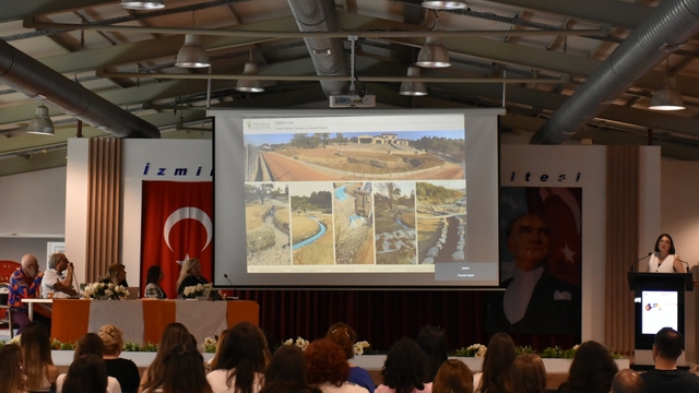 İzmir'de iklim değişikliğinin peyzaj mimarlığına etkisi konuşuldu