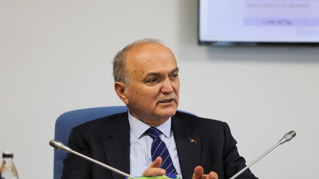 Başkan Faruk Özlü yeniden başkan seçildi