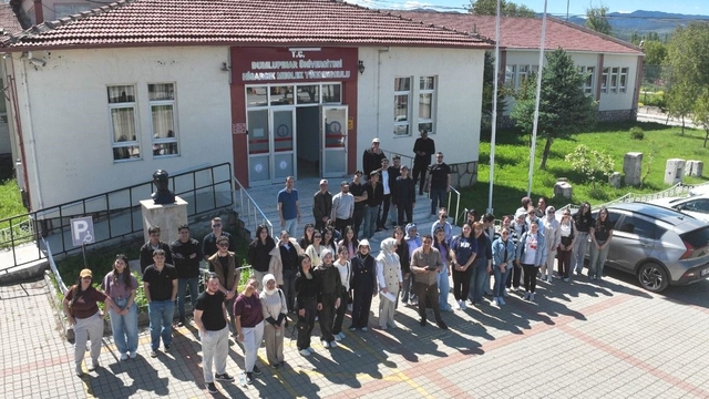 Hisarcık'ta 'Ölçme Aletlerinin Kullanımı ve Drone ile Harita Uygulaması' konulu konferans verildi