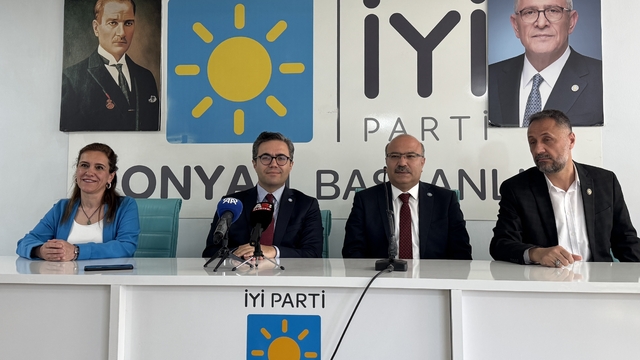 İYİ Parti Genel Başkan Yardımcısı Yılmaz Konya'da partililerle bir araya geldi