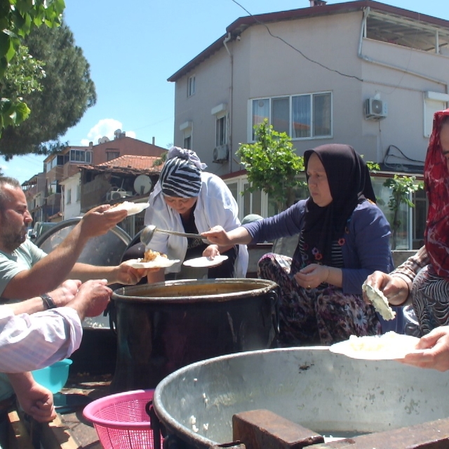 Balıkesir'de 30 yıllık mahalle hayrı yapıldı