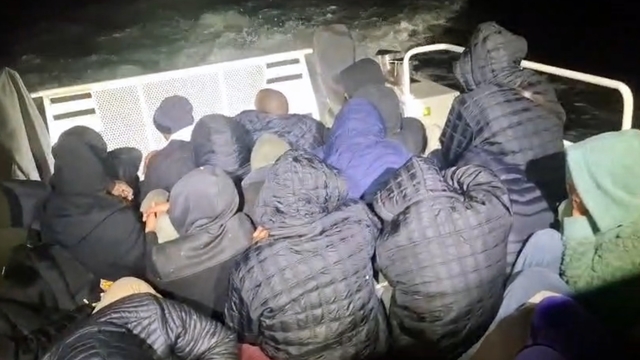 Milas açıklarında 28 düzensiz göçmen yakalandı