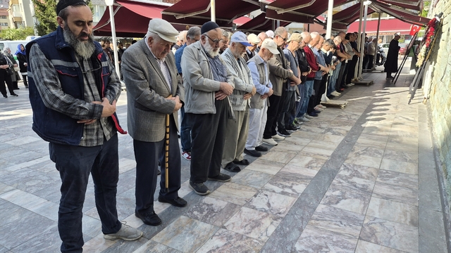 Genç kadın toprağa verildi, onu hayattan koparan sürücü tutuklandı