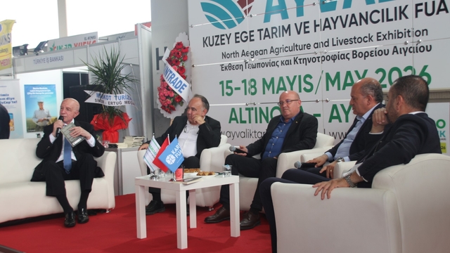 Kuzey Ege zeytinyağında ortak akıl Ayvalık'ta buluştu
Coğrafi işaret ve lisanslı depoculuk masaya yatırıldı