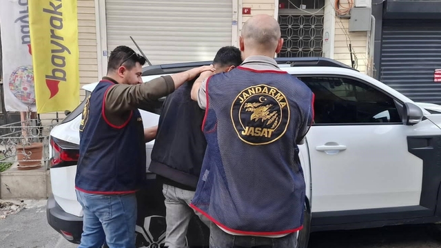 Dolandırıcılıktan aranan şahıs yakalandı