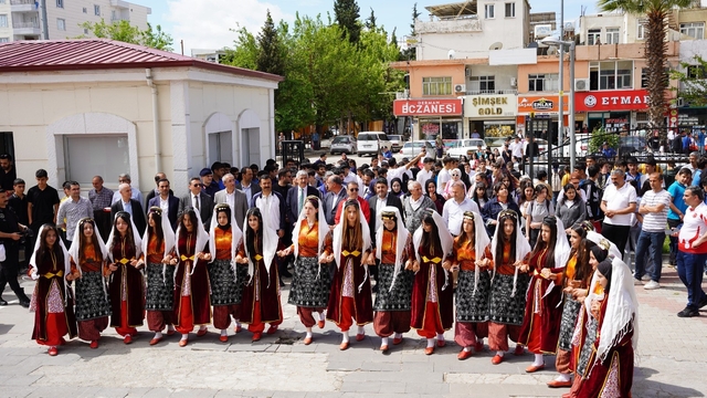 Kahta'da "Gençlik Haftası" yürüyüşü