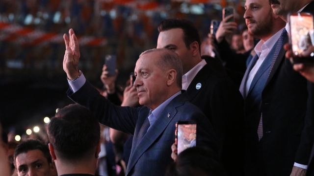 Cumhurbaşkanı Erdoğan: "Dünya nasıl eski dünya değilse, Türkiye'de eski Türkiye değil"
"Geleceğin fikir mimarları, düşünce adamları içinizden çıkacak. Geleceğin bürokratları, siyasileri, bakanları inşallah cumhurbaşkanları sizin içinizden çıkacak"
"Millet olarak üzerimize serpilen ölü toprağından kurtulmuş durumdayız, kKendimize inanıyoruz, gücümüzü biliyoruz, potansiyelimizin farkındayız"