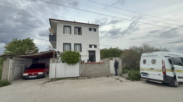 Yaşlı kadın banyoda ölü bulundu