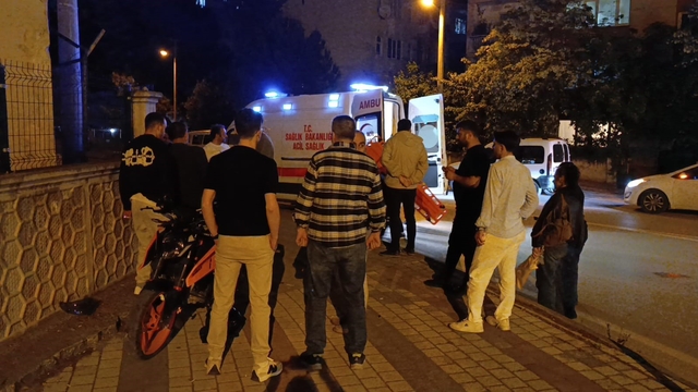 Kontrolden çıkan motosiklet duvara çarptı: 1 yaralı