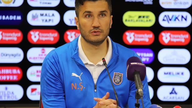 Nuri Şahin: "İstediğimiz yerde, en azından olmak istediğimiz yerde ligi bitirdik"
Başakşehir Teknik Direktörü Nuri Şahin:
"Kupa finalini inşallah Trabzonspor kazanır"