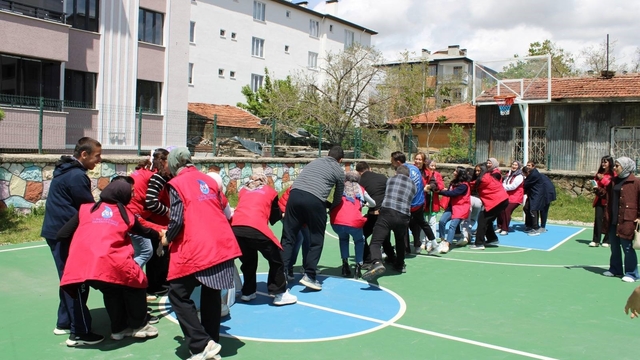 Erzincan'da "Engel Yok" mesajlı renkli buluşma