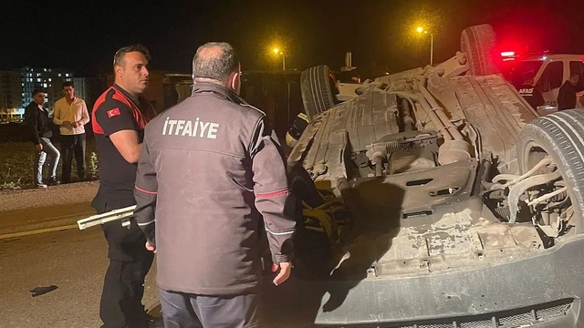 Siirt'te ambulans ile otomobil çarpıştı: 4 yaralı