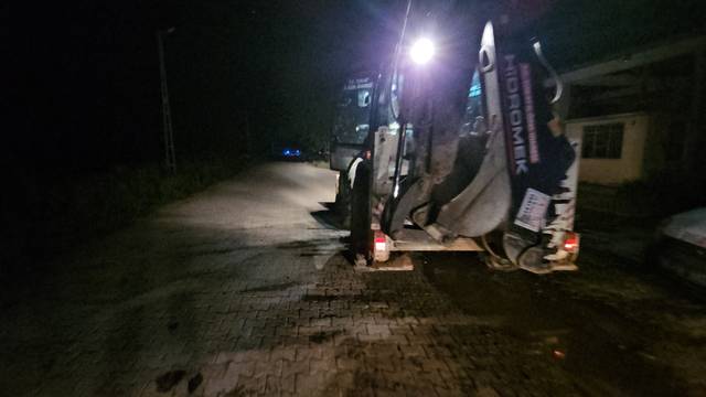 Tokat'ta Kelkit Çayı'nın debisi yükseldi, taşkın riskine karşı köy boşaltılıyor