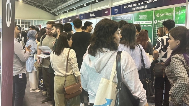 Anadolu Üniversitesi öğrenci ve mezunları MARMARAKAF'26'da sektör temsilcileriyle buluştu