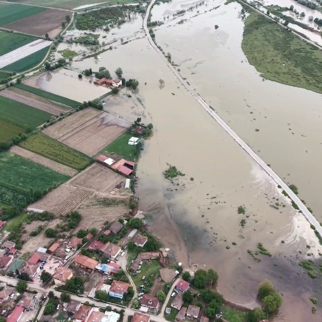 Erbaa'daki taşkının bilançosu gün ağarınca ortaya çıktı