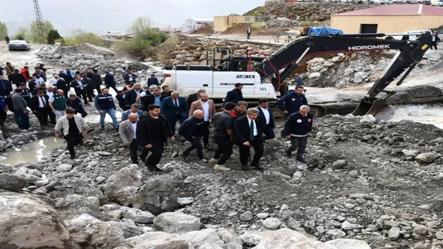Beytüşşebap'taki sel bölgesinde inceleme