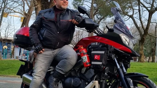 Tünelde otomobille çarpışan motosikletin sürücüsü öldü, oğlu yaralandı