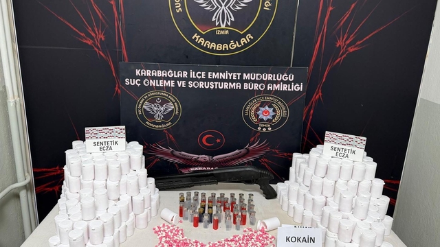 İzmir'de uyuşturucu operasyonu: 24 bin hap ele geçirildi
