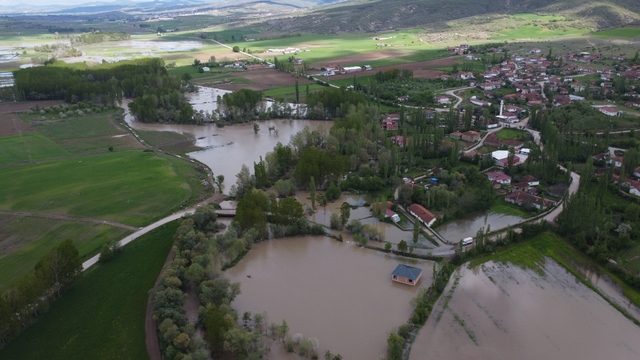Çekerek Irmağı'nın neden oldu taşkınlar dronla görüntülendi