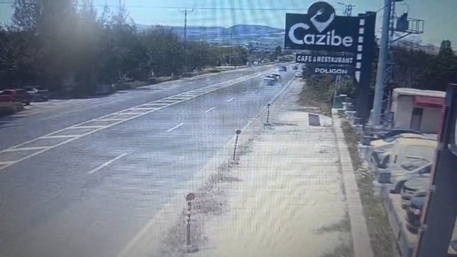 Elazığ'da 5 kişinin yaralandığı trafik kazası, güvenlik kamerasına yansıdı