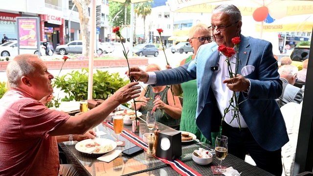 Kemer'de Norveç milli bayramı kutlandı
