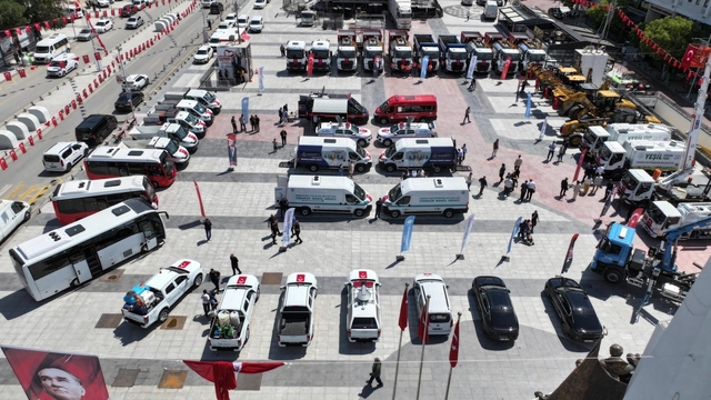 Manisa'ya 376 araçlık dev filo
Manisa BB 2.3 milyar değerinde toplam 376 araç ve iş makinesi ile araç filosunu güçlendirdi
Ne kredi ne borçlanma hepsi belediyenin kendi kaynaklarıyla alındı