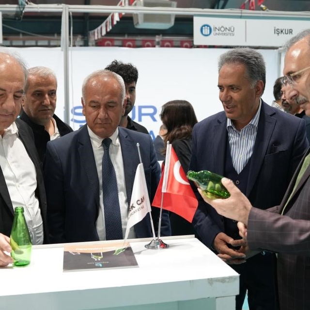 Rektörlerden İpekyolu Kariyer Fuarı'na ziyaret