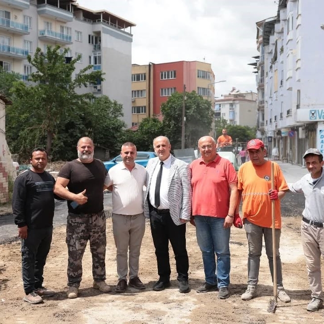 Başkan Kaya Cumhuriyet Mahallesi'nde vatandaşlarla buluştu