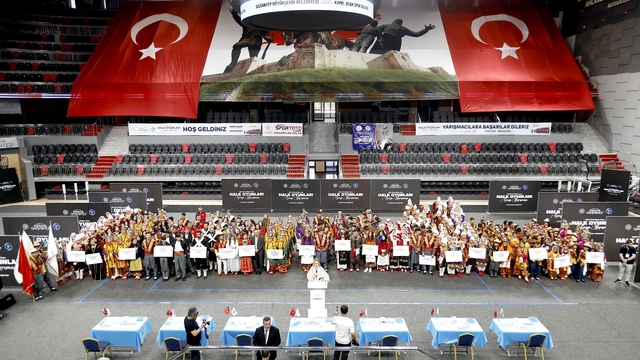 Gaziantep'te 'Türkiye Halk Oyunları Kulüpler Arası Bölge Şampiyonası' düzenlendi