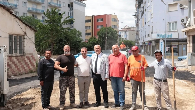 Başkan Kaya Cumhuriyet Mahallesi'nde vatandaşlarla buluştu