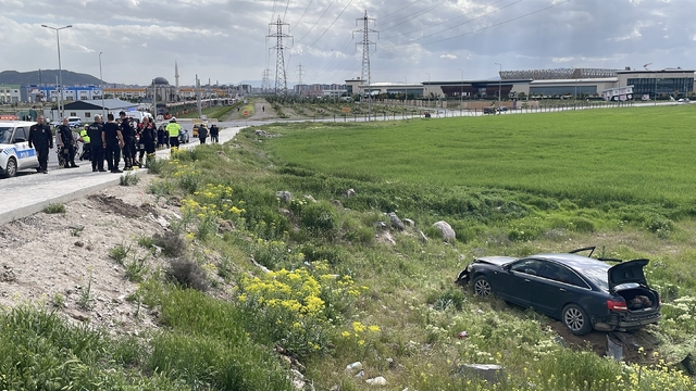 Kayseri'de polisten kaçan ehliyetsiz sürücü kaza yapınca yakalandı