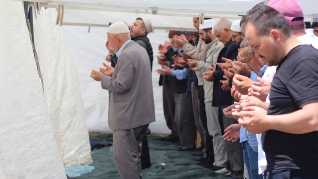 Kuraklıkla anılan Karapınar'da yağışlar için şükür duası
