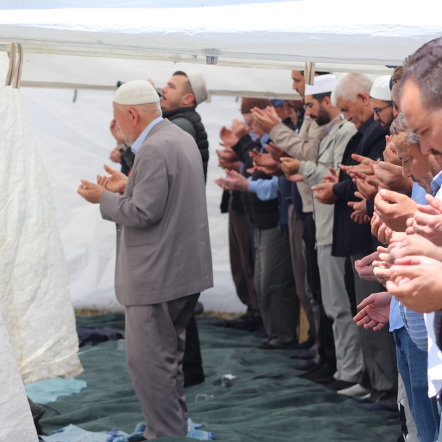 Kuraklıkla anılan Karapınar'da yağışlar için şükür duası