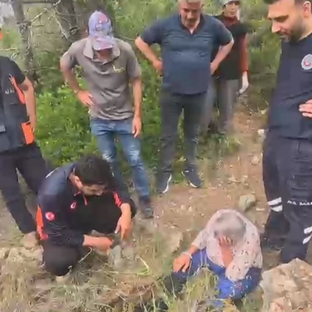 Kekik toplarken yüksekten düşen kadın kurtarıldı