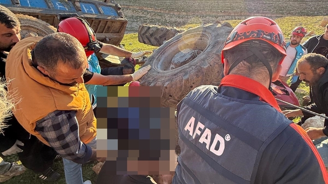 Traktörün altında kalan kuzenler öldü