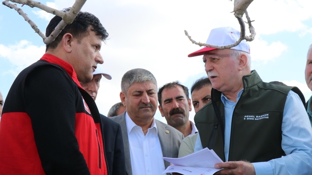 TZOB Başkanı Bayraktar: "TARSİM dışında kalan üreticilerimizin devlet desteğine ihtiyacı var"
Bayraktar, Şanlıurfa'da "süper hücre"nin vurduğu bölgelerde incelemelerde bulundu