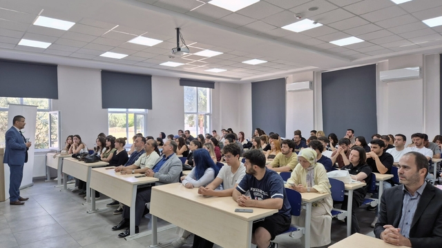 Milas Veteriner Fakültesi'nde 'Ailem benim her şeyim' paneli