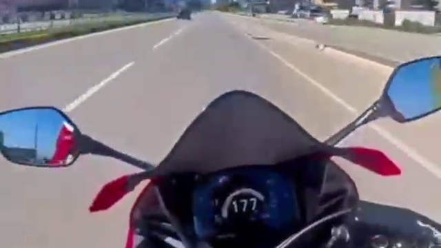 Paylaşım uğruna akan trafikte 177 kilometre hız yapan sürücüye 55 bin TL ceza