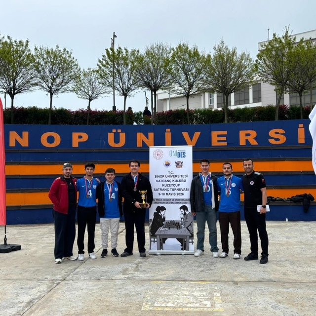 Düzce Üniversitesi Satranç Topluluğu'ndan KuzeyCup'ta 4. oldu
