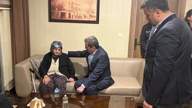 Şehit annesini Çorlu'ya vali ve başkan uğurladı