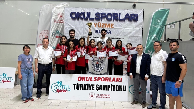 Bursa'da ortaokul öğrencilerinden Türkiye şampiyonluğu