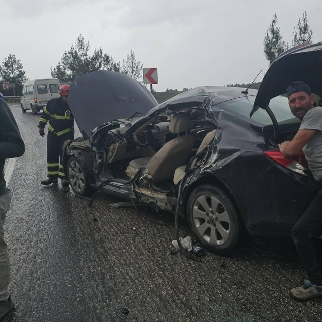 Tır ile otomobil çarpıştı: 1 yaralı