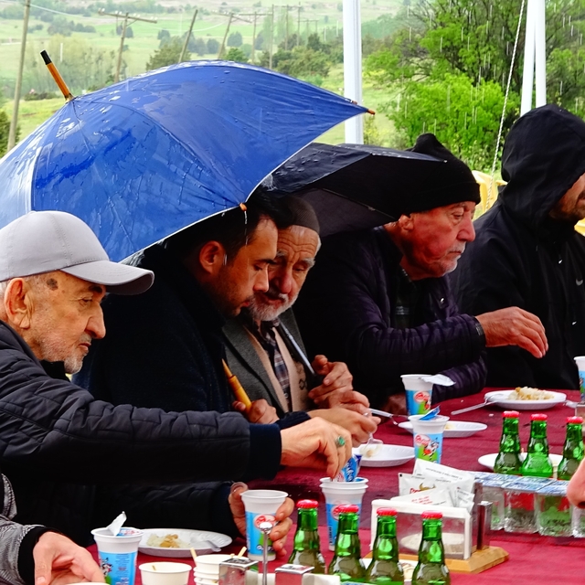 Tavşanlı'da yağmura rağmen Hıdırellez coşkusu yaşandı