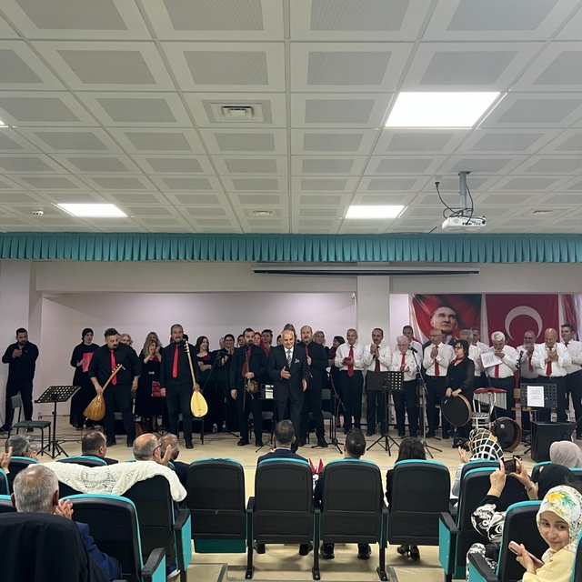 Sarıcakaya'da ilk kez 'Türk Halk Müziği Konseri' düzenlendi