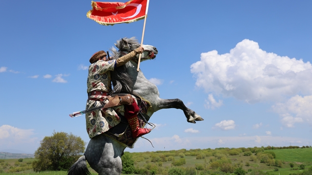 Atlı okçuluğun milli yıldızı 6 yıla 41 altın madalya sığdırdı
Fransa'dan Çin'e uzanan 41 altın madalyalık başarı hikayesi