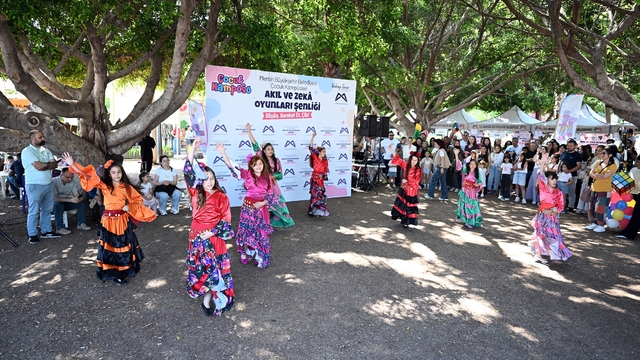 Mersin'de çocuklar akıl ve zeka oyunları şenliğinde buluştu