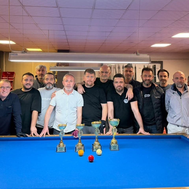 Gençlik Haftası'nda Centilmenliğin Kazandığı 3 Bant Bilardo Turnuvası