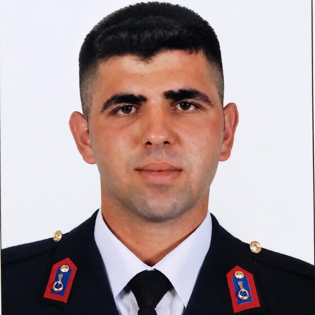 Kalp krizinden ölen ilçe jandarma komutanı, askeri törenle uğurlandı